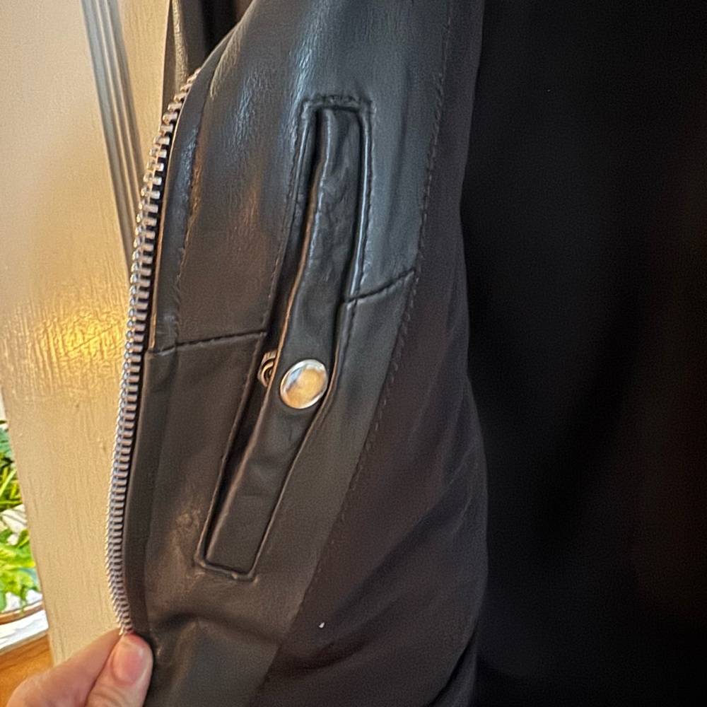 Classic Understated Leather Easy Rider jacket - Picture 7 of 7